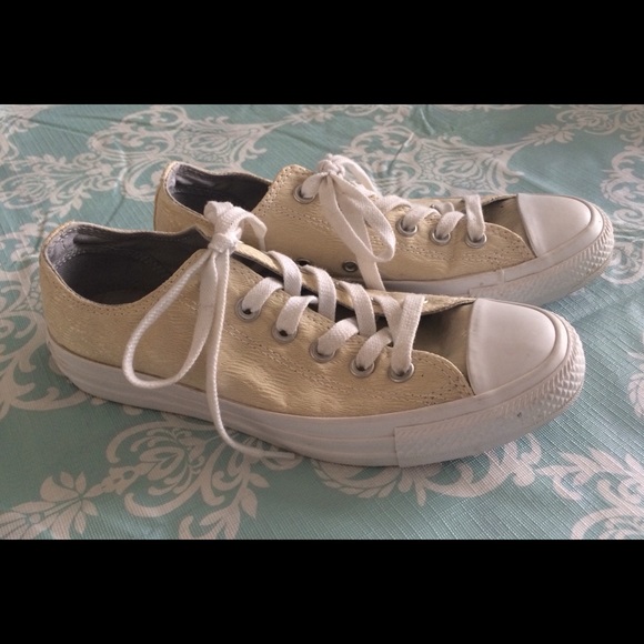 ivory lace converse